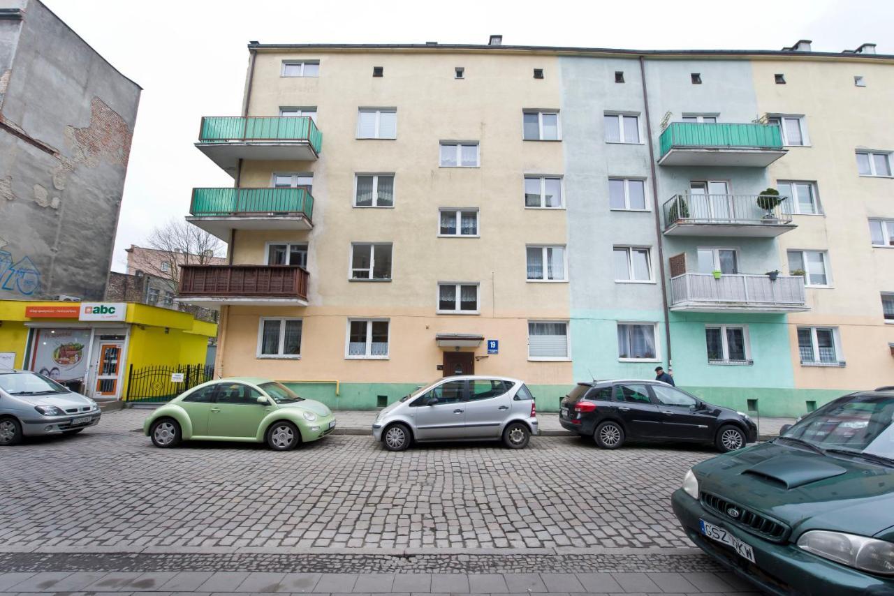 Stay Hip In Vibrant Centrally Located Apartment In Old Town Danzica Esterno foto