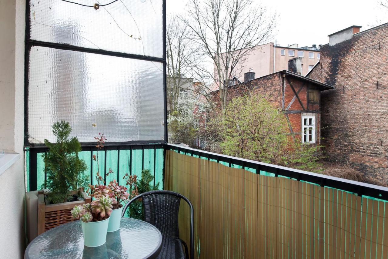 Stay Hip In Vibrant Centrally Located Apartment In Old Town Danzica Esterno foto
