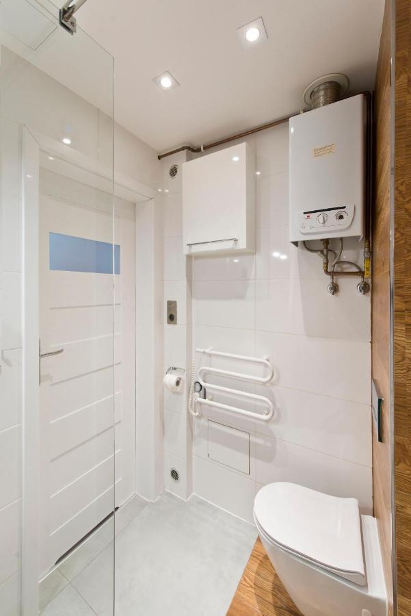 Stay Hip In Vibrant Centrally Located Apartment In Old Town Danzica Esterno foto