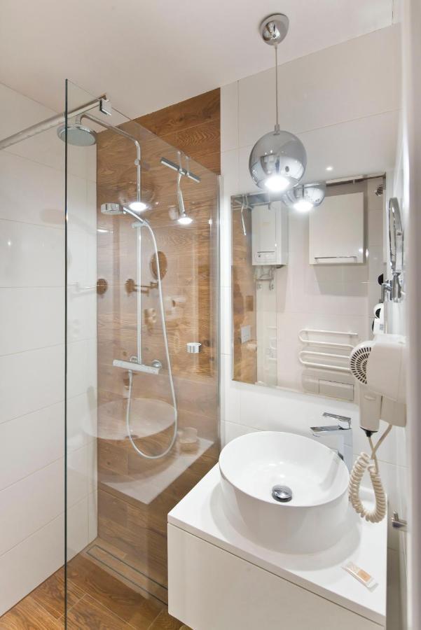 Stay Hip In Vibrant Centrally Located Apartment In Old Town Danzica Esterno foto